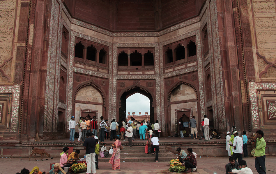 3099_de grote poort.jpg - Fatehpur Sikri, de grote toegangspoort tot het moskee-complex